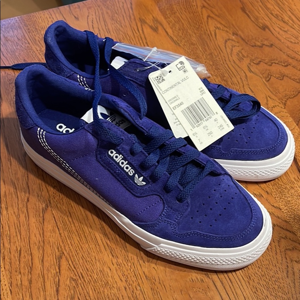 Women Adidas sneakers